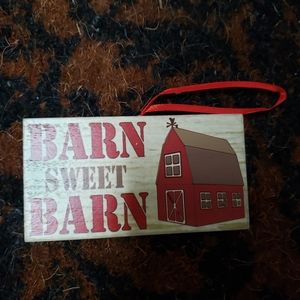 EUC Mini Sign/Ornament "Barn Sweet Barn".  Excellent condition, clean, est.3x2"